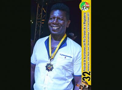 Homenajeado Con La Medalla 2017